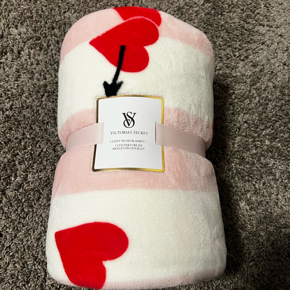 Victoria's Secret Heart Plush Blanket